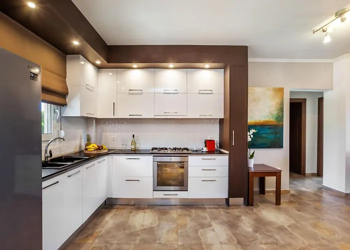 Vilă Sunny Exclusive Tria Hanioti