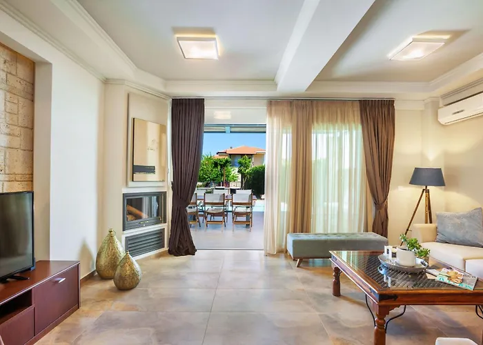 Sunny Exclusive Tria Vilă *