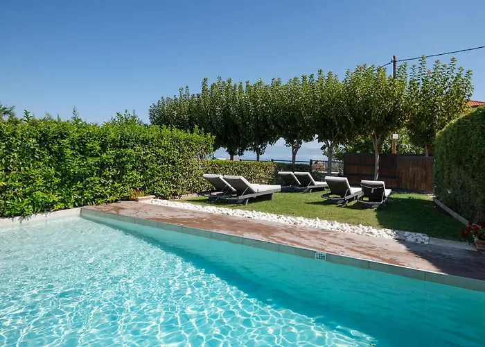 Sunny Exclusive Tria * Hanioti